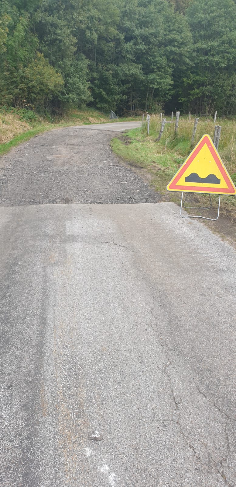 Fer­me­ture route du col de Hayes